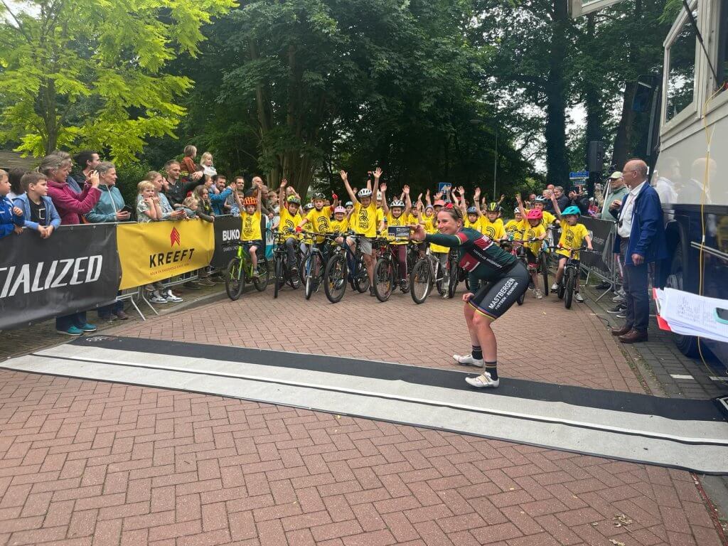 Annemiek van Vleuten op Dikke Banden race Wageningen